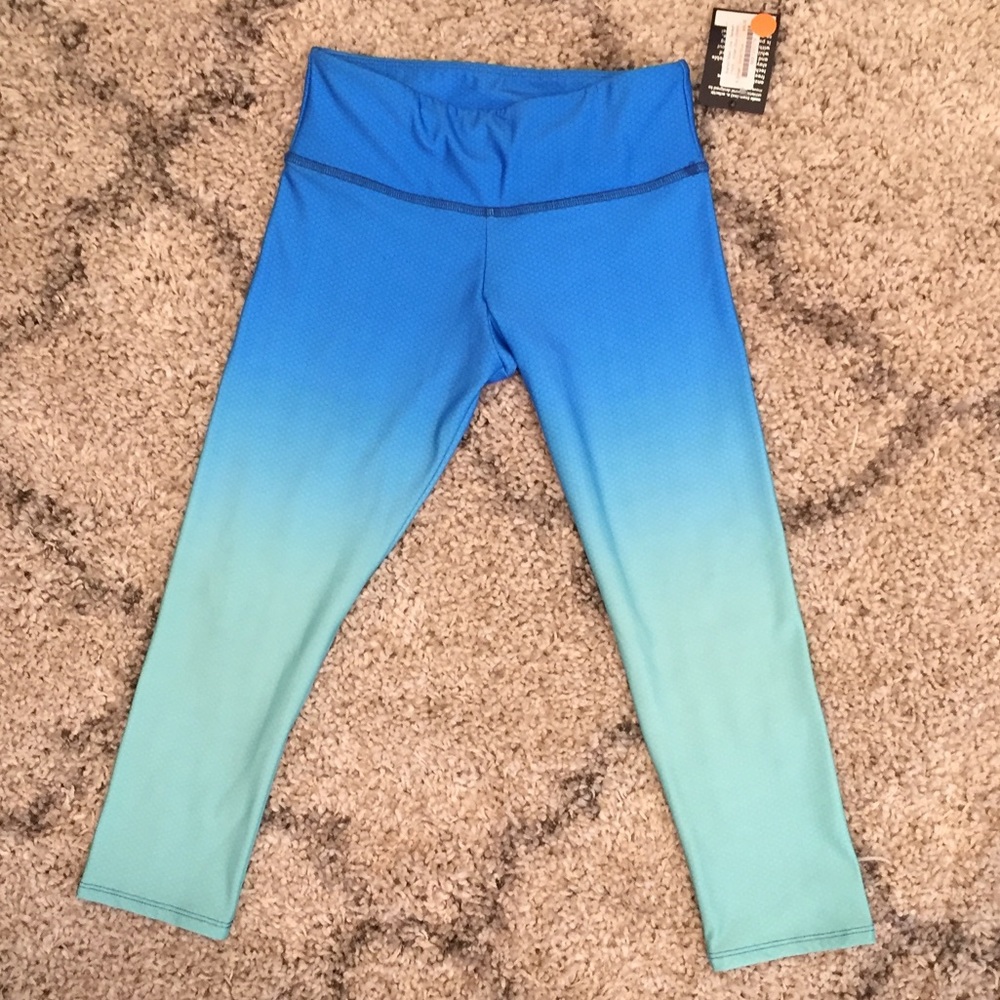 NWT Mid-waisted Gradient Onzie workout legging